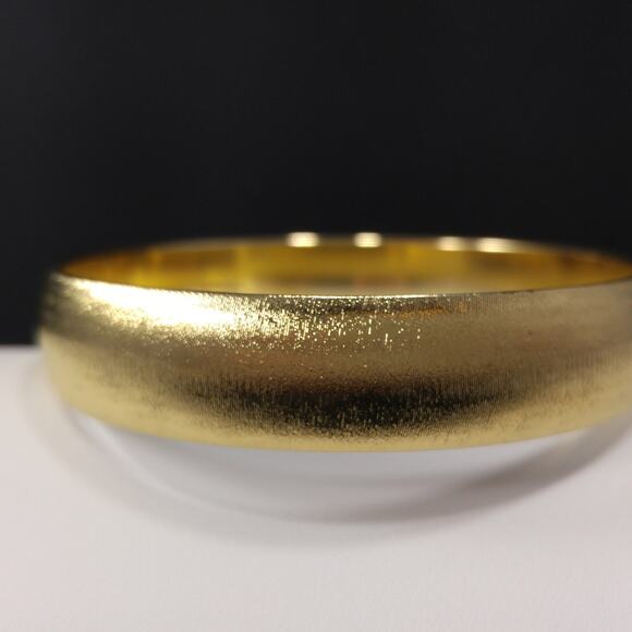 Vintage Monet Bangle Bracelet, Size L, Brushed Gold Plate, 1960s - Picture 9 of 10